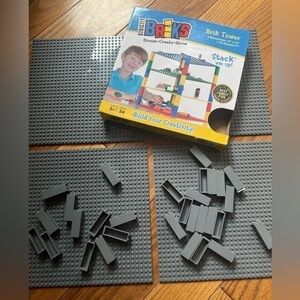 STRICTLY Briks Brik Tower 4 Baseplates + 30 Stackers